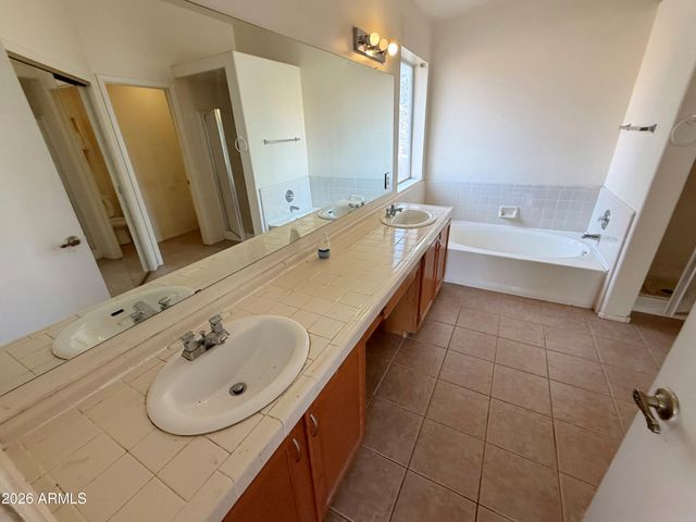 7511 W TONTO Drive, Glendale, AZ 85308