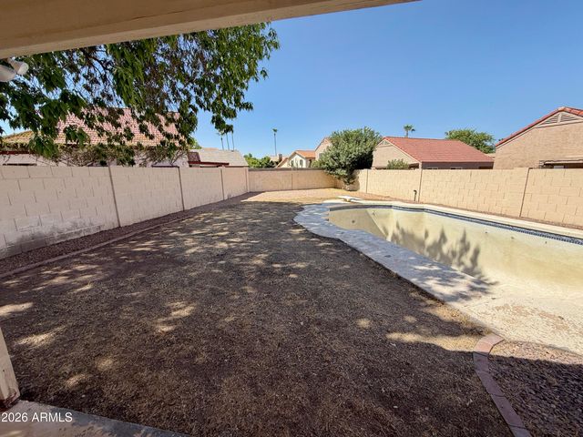 7511 W TONTO Drive, Glendale, AZ 85308