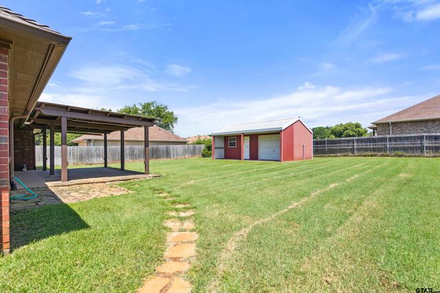 902 Bobwhite Ln, Whitehouse, TX 75791