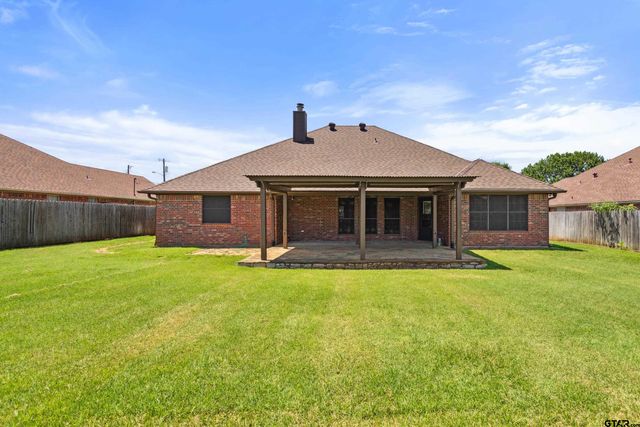 902 Bobwhite Ln, Whitehouse, TX 75791
