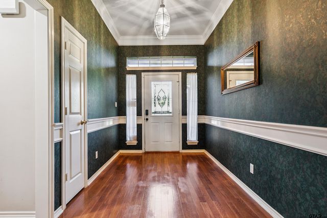 902 Bobwhite Ln, Whitehouse, TX 75791