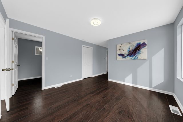 38717 N Lake Street, Antioch, IL 60002