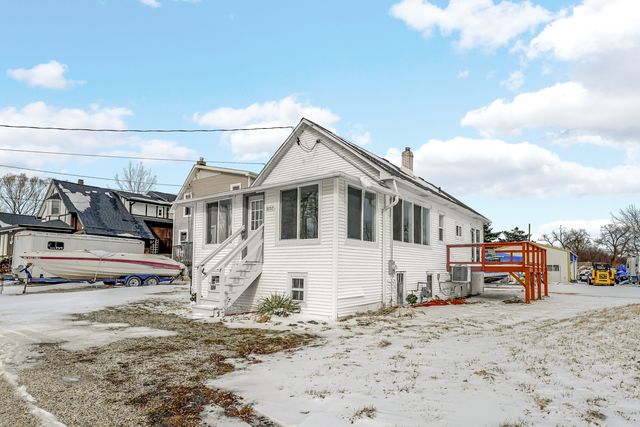 38717 N Lake Street, Antioch, IL 60002