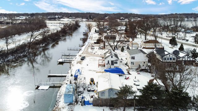 38717 N Lake Street, Antioch, IL 60002