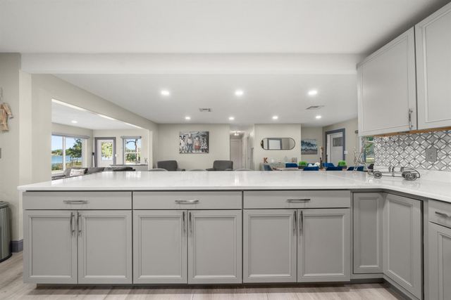 1622 W Dinner Lake Drive, Sebring, FL 33870