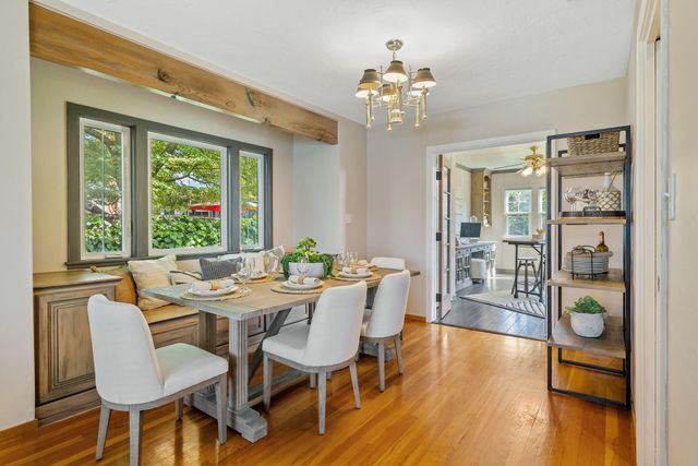 1703 W Kaweah Avenue, Visalia, CA 93277