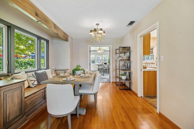 1703 W Kaweah Avenue, Visalia, CA 93277