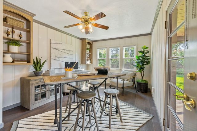 1703 W Kaweah Avenue, Visalia, CA 93277