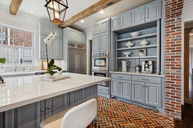 6429 Rutgers Avenue, West University Place, TX 77005