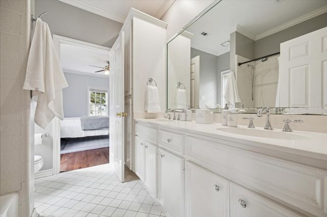 6429 Rutgers Avenue, West University Place, TX 77005