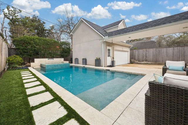 6429 Rutgers Avenue, West University Place, TX 77005