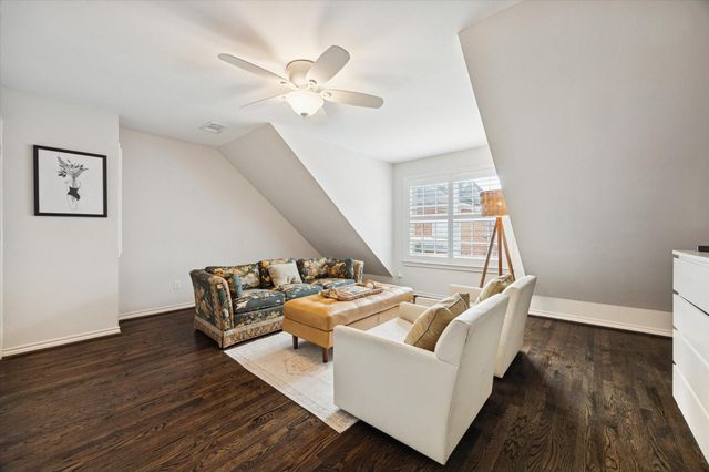 6429 Rutgers Avenue, West University Place, TX 77005