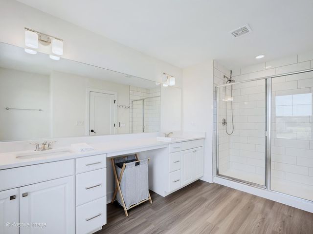 3550 Doral Drive, Elgin, IL 60124