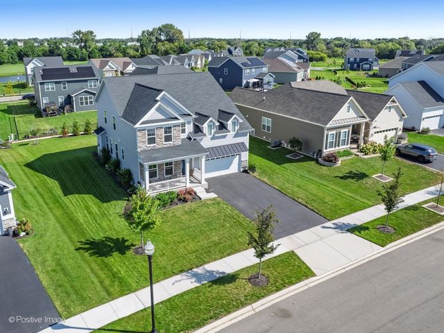 3550 Doral Drive, Elgin, IL 60124