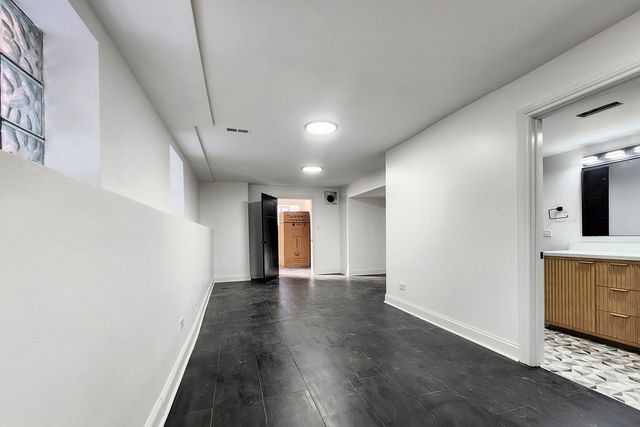 6450 S Greenwood Avenue, Chicago, IL 60637