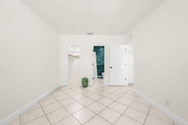 299 SW 7th Street 106, Boca Raton, FL 33432