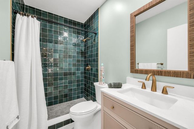 299 SW 7th Street 106, Boca Raton, FL 33432