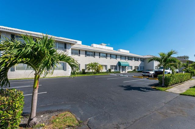 299 SW 7th Street 106, Boca Raton, FL 33432