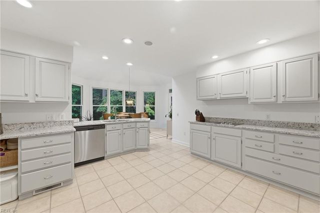 4 Majesties MEWS, Williamsburg, VA 23185