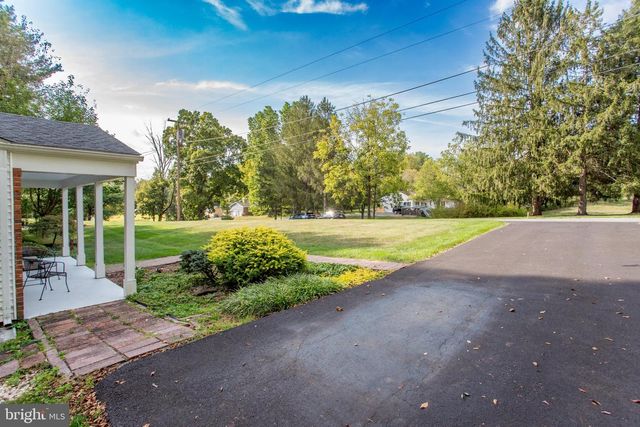 5 DEER PATH, Milford, NJ 08848