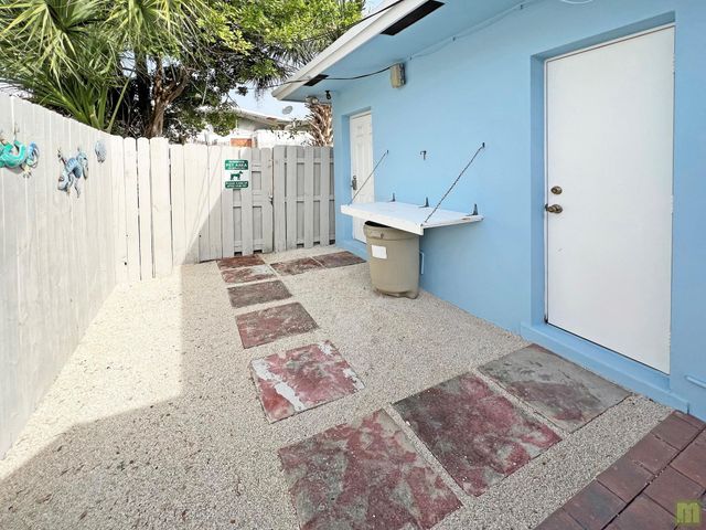 2695 SE 1st Ct 3, Pompano Beach, FL 33062