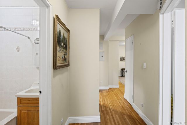 120 Morris Avenue B5, Rockville Centre, NY 11570