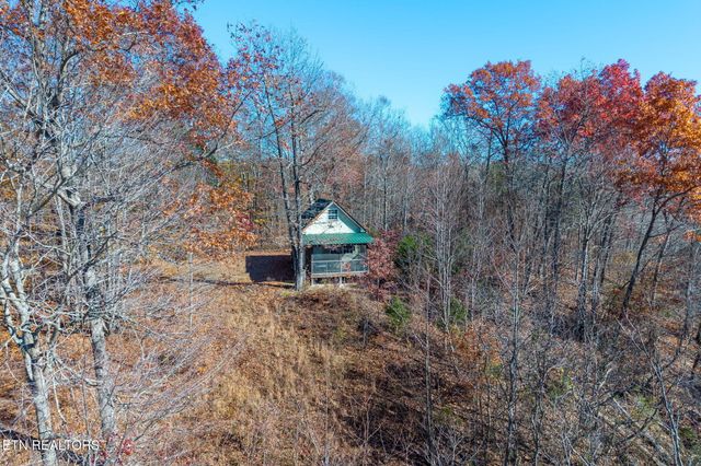 2489 AC Red Bud Ln, Hilham, TN 38568