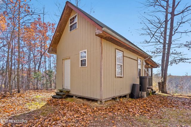 2489 AC Red Bud Ln, Hilham, TN 38568