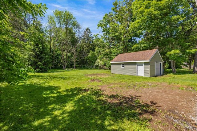 20 Meadow Street, Kirkland, NY 13323
