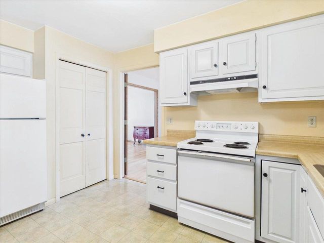 6909 Colony Drive, Madison, WI 53717