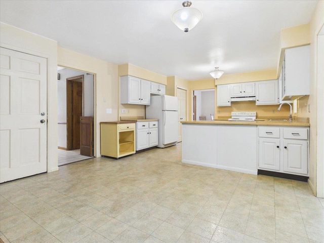 6909 Colony Drive, Madison, WI 53717