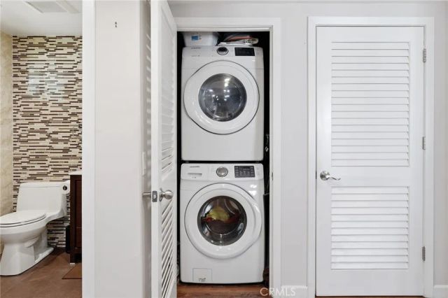 15735 Nordhoff Street 11, North Hills, CA 91343