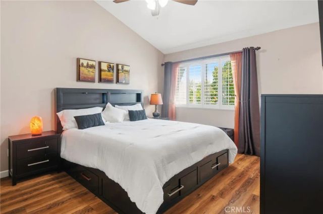 15735 Nordhoff Street 11, North Hills, CA 91343