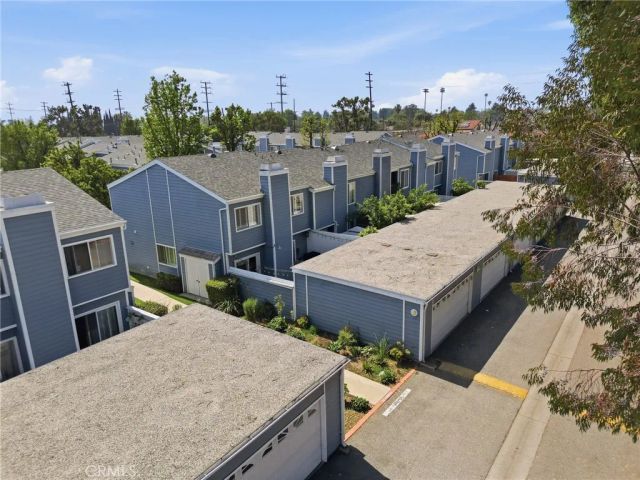 15735 Nordhoff Street 11, North Hills, CA 91343