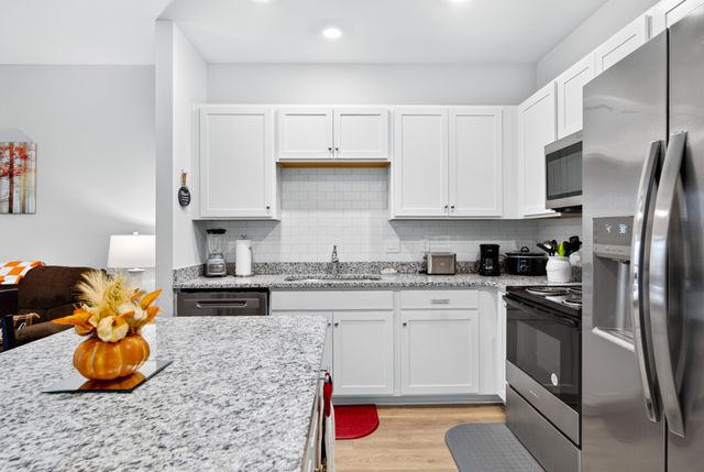 172 Cecil Rd, Lebanon, TN 37087