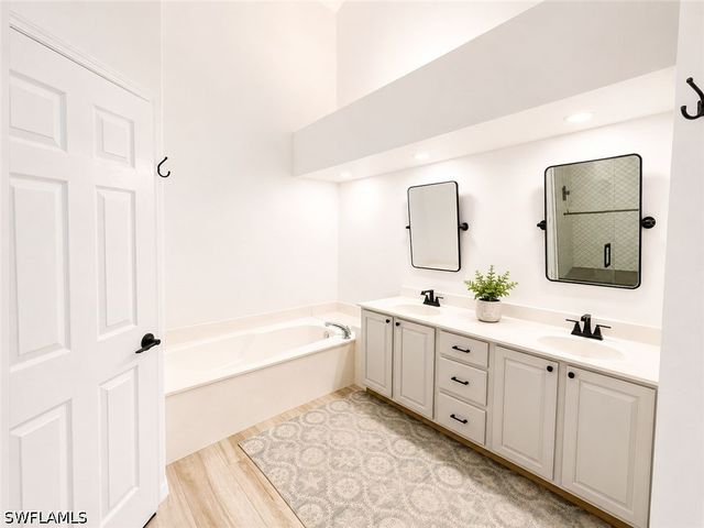 27123 Kindlewood LN, Bonita Springs, FL 34134