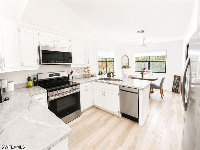27123 Kindlewood LN, Bonita Springs, FL 34134