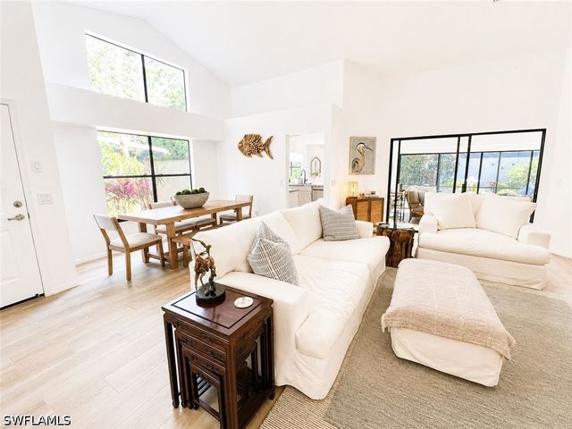 27123 Kindlewood LN, Bonita Springs, FL 34134