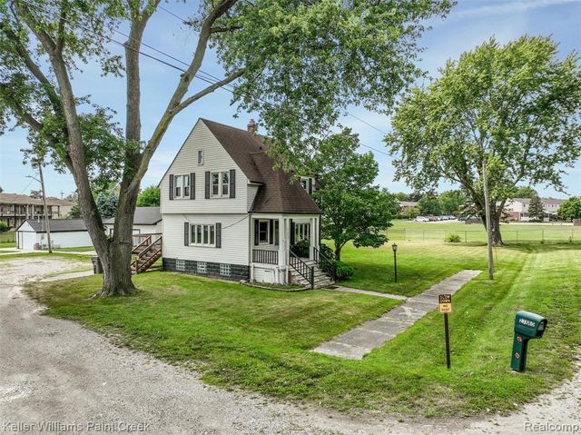 23880 Shook Road, Clinton Township, MI 48035