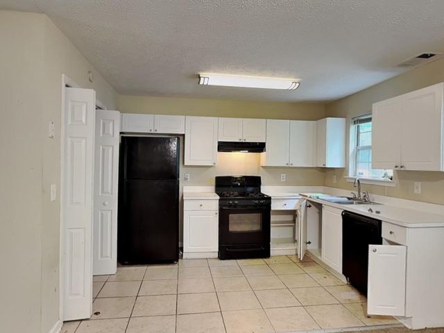 1278 Lynx Court, Hampton, GA 30228