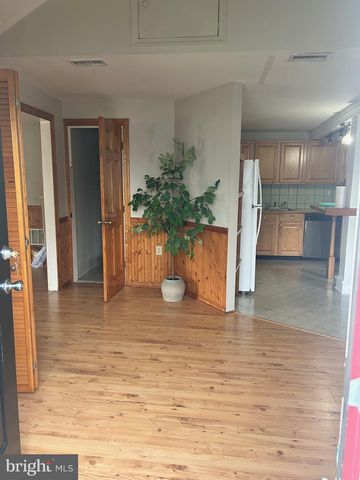 17 BARLOW AVE, Gloucester City, NJ 08030