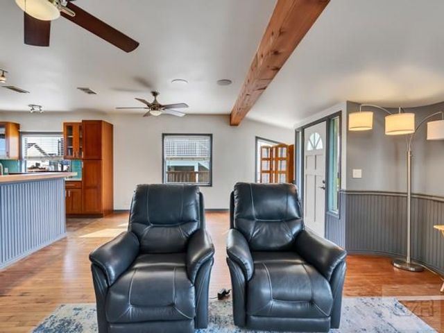 16542 John Silver Road, Jamaica Beach, TX 77554