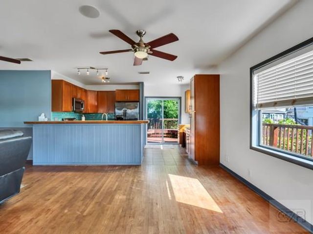16542 John Silver Road, Jamaica Beach, TX 77554