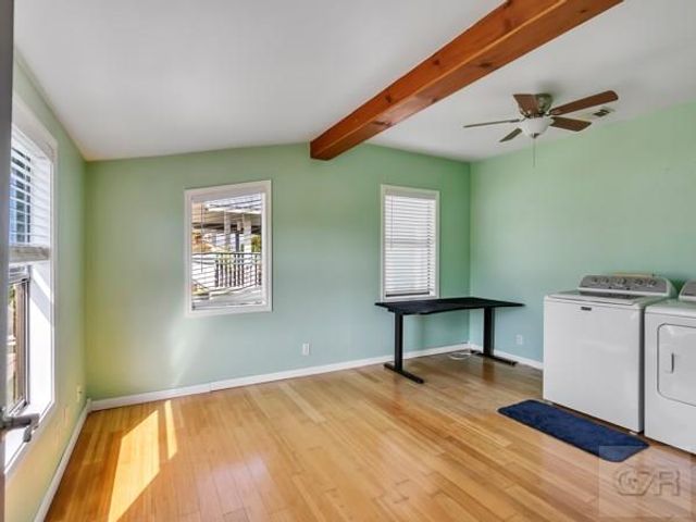 16542 John Silver Road, Jamaica Beach, TX 77554