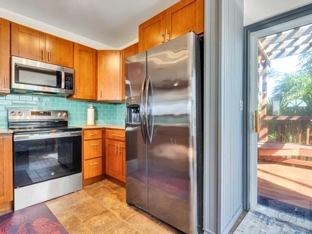 16542 John Silver Road, Jamaica Beach, TX 77554
