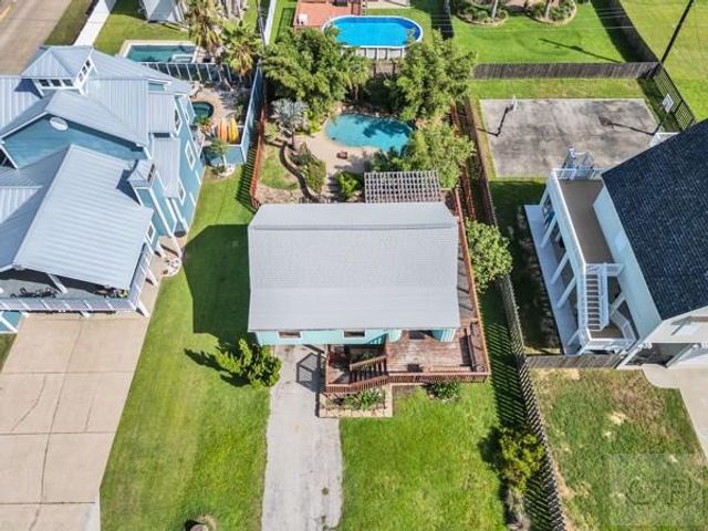 16542 John Silver Road, Jamaica Beach, TX 77554