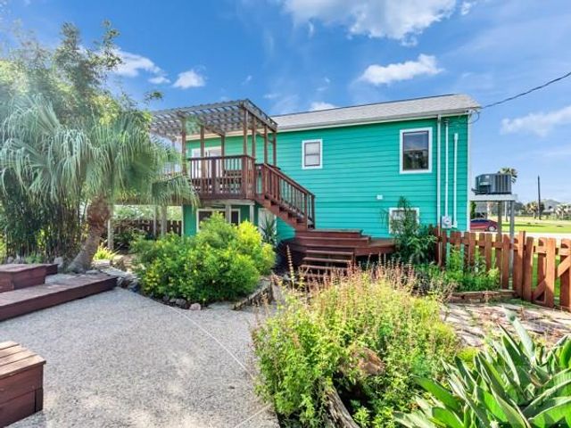 16542 John Silver Road, Jamaica Beach, TX 77554
