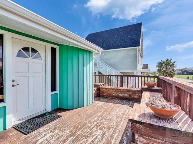 16542 John Silver Road, Jamaica Beach, TX 77554