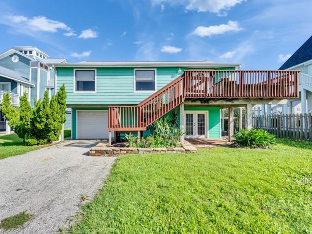 16542 John Silver Road, Jamaica Beach, TX 77554