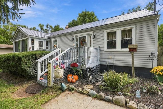 36739 Wick Road, Romulus, MI 48174